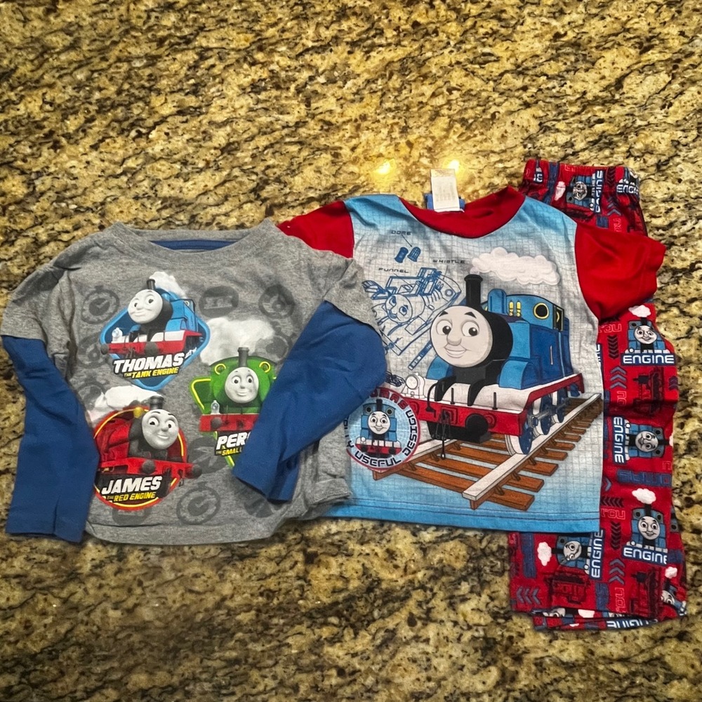 Thomas and Friends Toddler Boys 2T Shirt and Pajama Lot Thomas Percy James 3pc